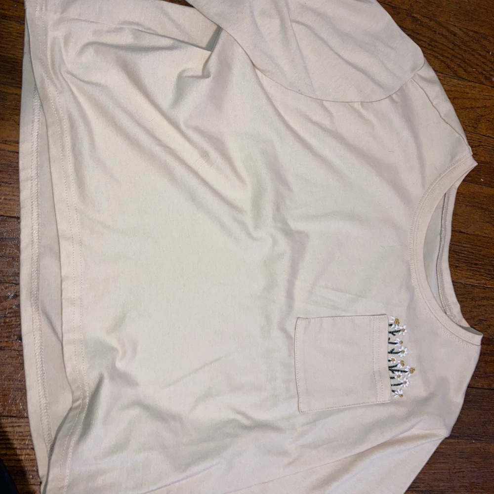 Shein t-shirt with front pocket and embroidered flowers